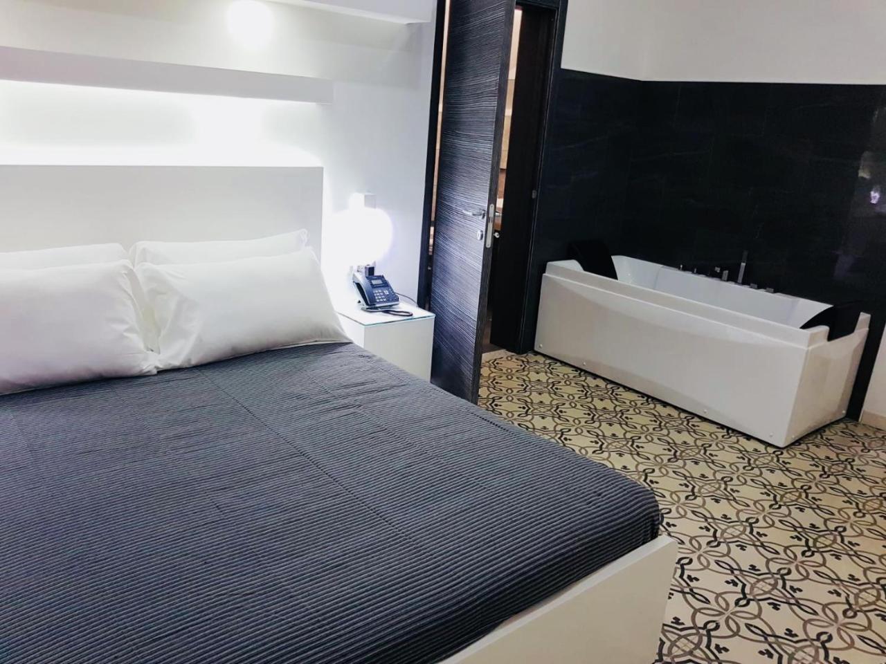 Villa Adelaide Suite & Room Torre A Mare Exteriér fotografie